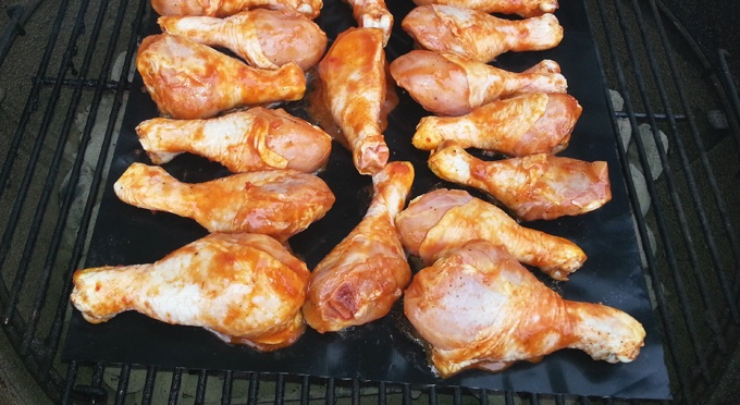 bbq chicken on grill mat